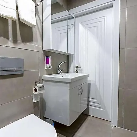 Wp White Palace Hotel 2*