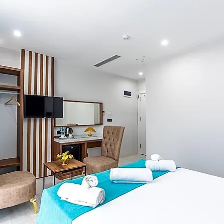 Wp White Palace Hotel 2*